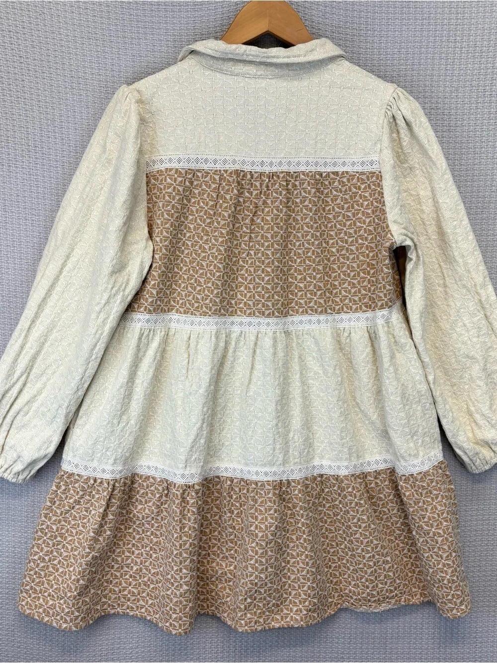 LOVELO Embroidered Color Block Collared Dress Cream Tan Med 100% Cotton Boho EUC